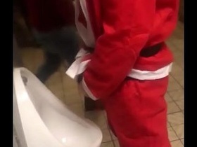 Santa urinating https://nakedguyz.blogspot.com